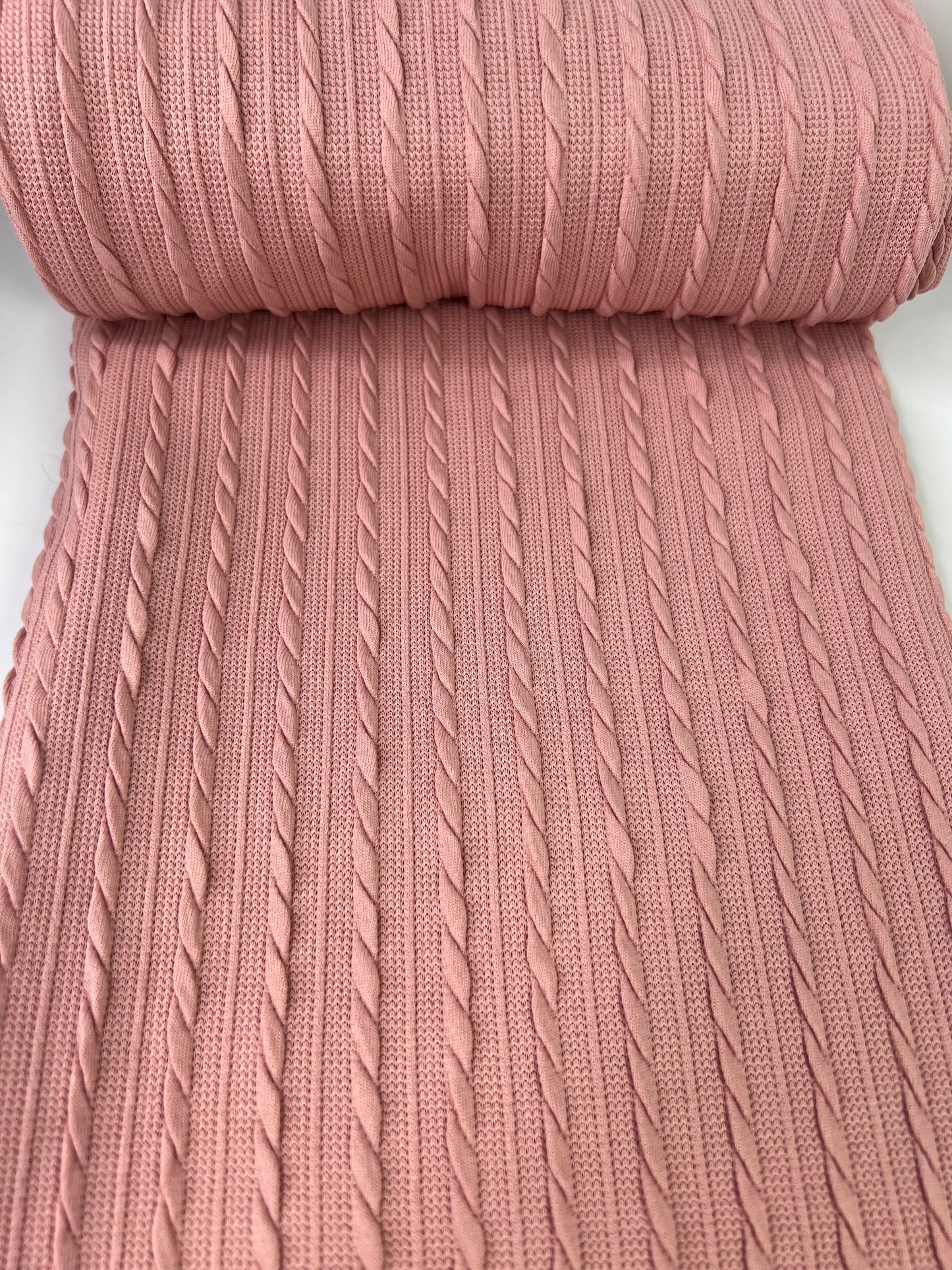 cable knit fabric